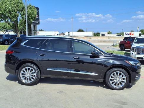 Used 2018 Buick Enclave Premium w/ Trailering Package FWD image 2