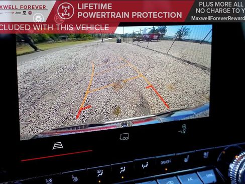 Used 2024 GMC Canyon AT4 w/ AT4 Premium Package image 16