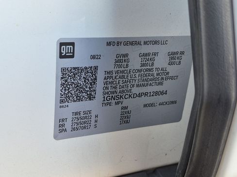 Used 2023 Chevrolet Suburban LT AWD/4WD image 32