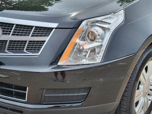 Used 2010 Cadillac SRX Luxury image 6