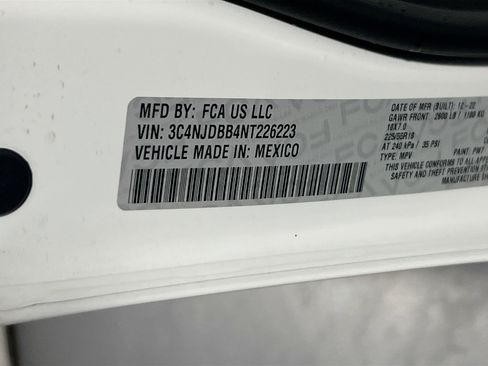 Used 2022 Jeep Compass Altitude w/ Convenience Group image 30