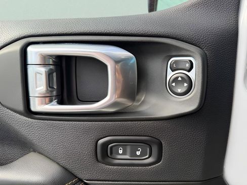 Used 2024 Jeep Wrangler Sahara w/ Safety Group image 13