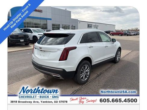 Used 2023 Cadillac XT5 Premium Luxury w/ Technology Package AWD/4WD image 9