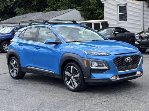 Used 2021 Hyundai Kona Limited FWD image 2