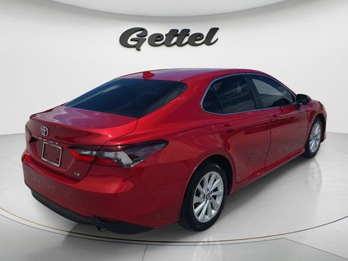 Used 2023 Toyota Camry LE w/ Convenience Package FWD image 5