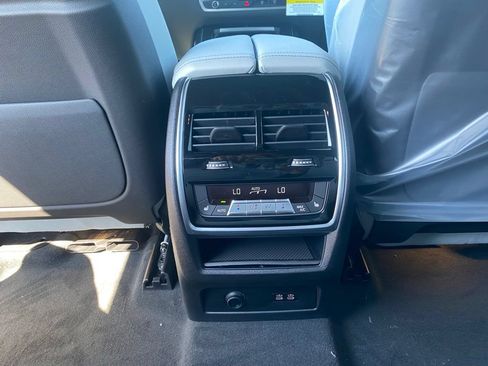 New 2027 BMW X7 xDrive40i w/ M Sport Package AWD/4WD image 9