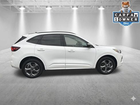 Used 2023 Ford Escape ST-Line w/ Tech Pack #1 AWD/4WD image 8