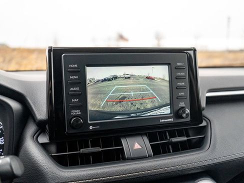 Certified 2021 Toyota RAV4 LE image 29