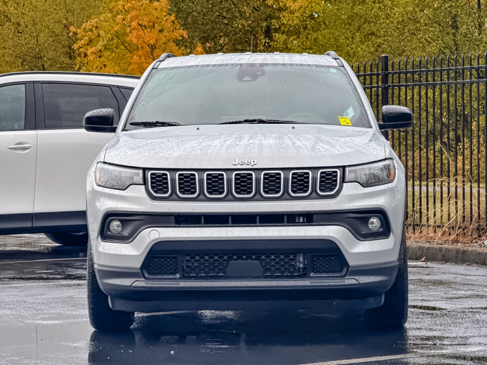 Used 2024 Jeep Compass Latitude AWD/4WD image 8