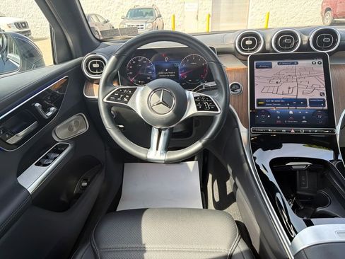 Used 2023 Mercedes-Benz GLC 300 GLC 300 image 25
