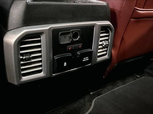 Used 2018 Ford F150 Platinum w/ Equipment Group 701A Luxury AWD/4WD image 28