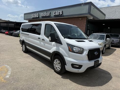 Used 2024 Ford Transit 350 XLT RWD image 3