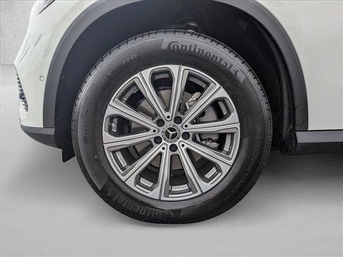 Used 2026 Mercedes-Benz GLC 300 4MATIC image 24