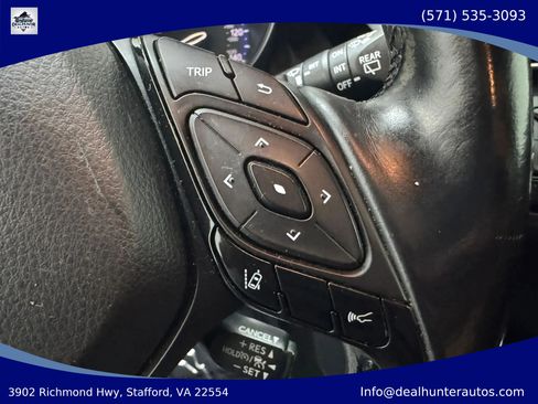 Used 2018 Toyota C-HR XLE FWD image 18