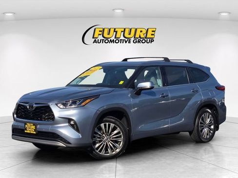 Used 2021 Toyota Highlander Platinum AWD/4WD image 10