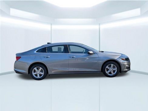 Used 2023 Chevrolet Malibu LS w/ Driver Confidence Package FWD image 9