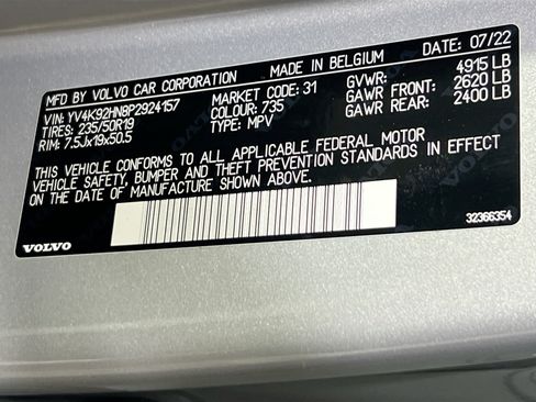 Used 2023 Volvo XC40 B4 Plus w/ Driver Assist Package FWD image 32