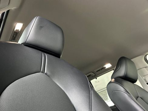 Used 2025 Toyota Grand Highlander XLE image 18