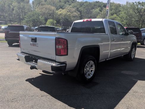 Used 2019 GMC Sierra 1500 SLE w/ SLE Value Package AWD/4WD image 18