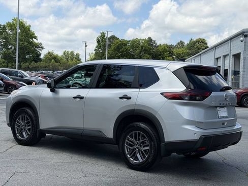 Used 2025 Nissan Rogue S FWD image 3