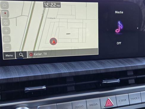 Used 2023 Kia Telluride EX w/ EX Captain's Chair Package image 8