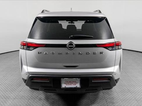 Used 2025 Nissan Pathfinder SV FWD image 7