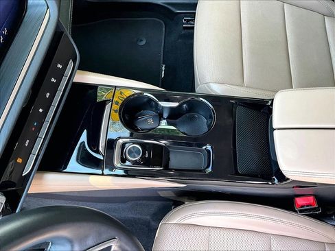 Used 2024 Buick Envision Preferred AWD/4WD image 19