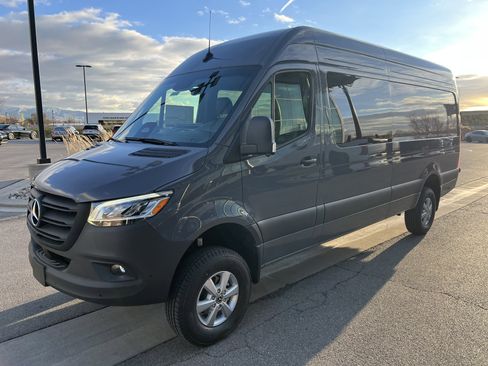 New 2026 Mercedes-Benz Sprinter 2500 image 5