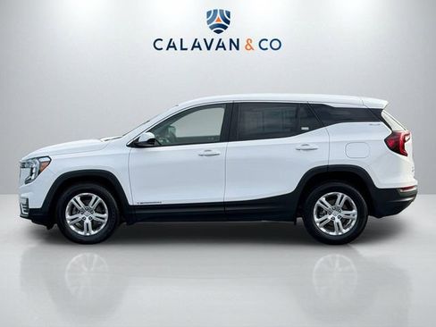 Used 2024 GMC Terrain SLE image 4