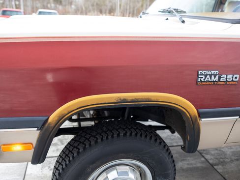 Used 1993 Dodge D/W Truck 250 image 25