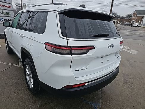 Certified 2023 Jeep Grand Cherokee L Limited image 12