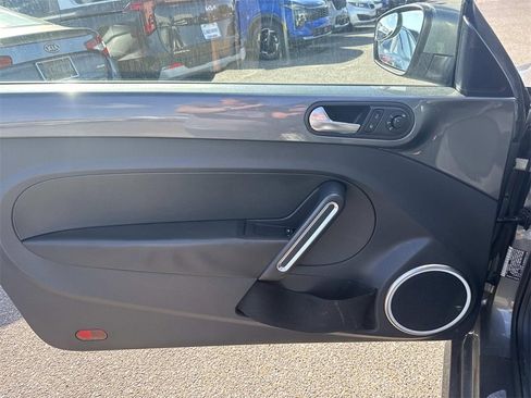 Used 2012 Volkswagen Beetle 2.5 image 29