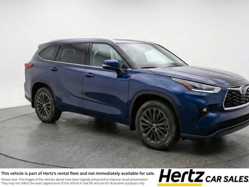 Used 2025 Toyota Highlander XSE image 1