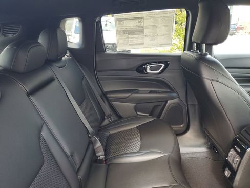 New 2026 Jeep Compass Latitude image 27