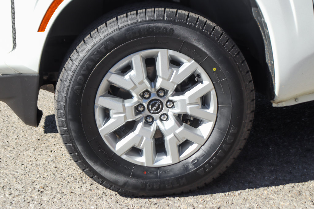 Used 2022 Nissan Frontier SV AWD/4WD image 38