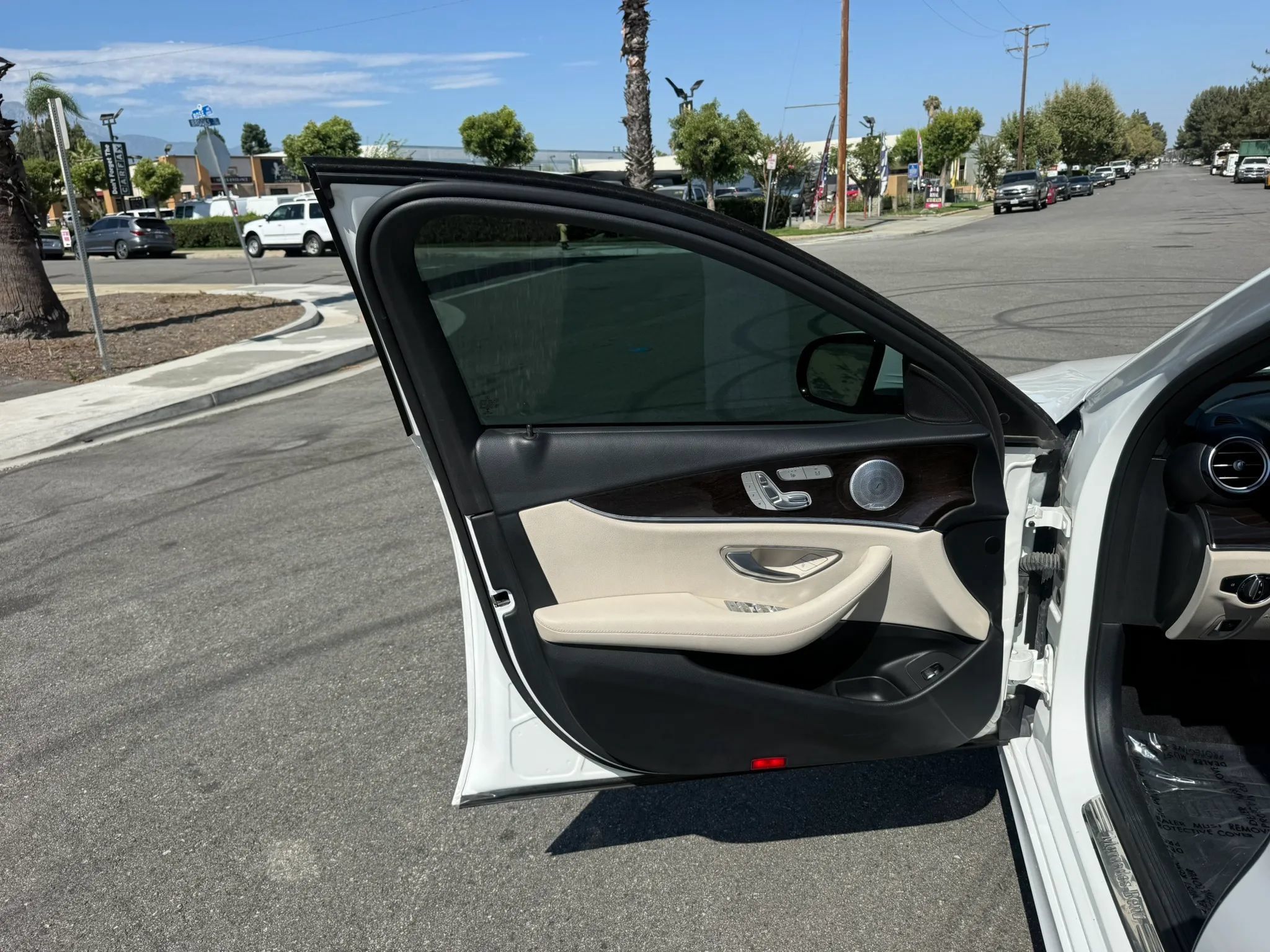 Used 2020 Mercedes-Benz E 350 Sedan image 9