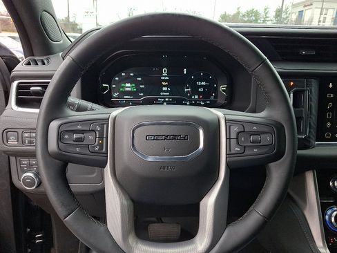 Used 2023 GMC Yukon Denali image 21
