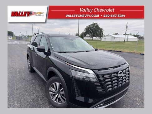 Used 2026 Nissan Pathfinder SL AWD/4WD image 1