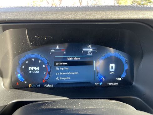 Used 2025 Ford Bronco Outer Banks image 18