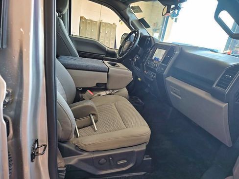 Used 2019 Ford F150 XLT w/ Equipment Group 302A Luxury AWD/4WD image 15