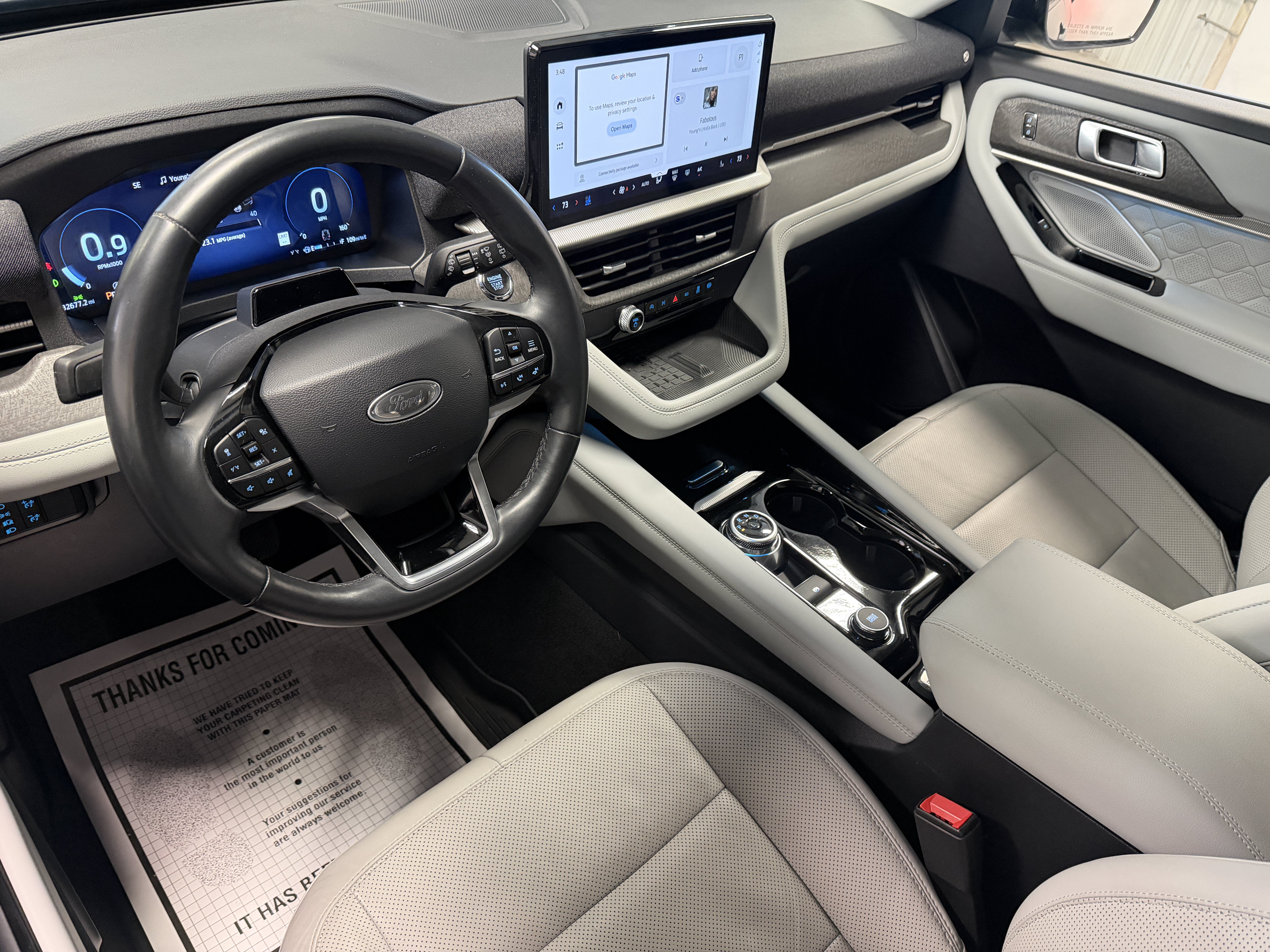 Used 2025 Ford Explorer Platinum w/ LUX Leather Package AWD/4WD image 4