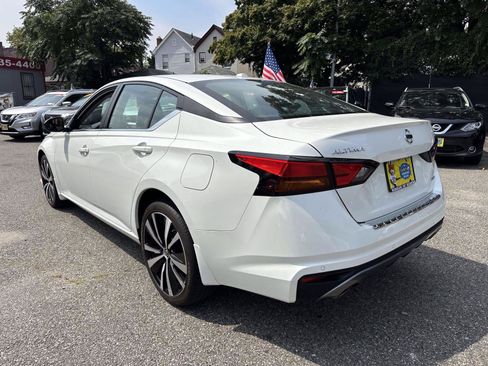 Certified 2022 Nissan Altima 2.5 SR AWD/4WD image 5