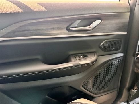 New 2026 Jeep Grand Cherokee Limited AWD/4WD image 31