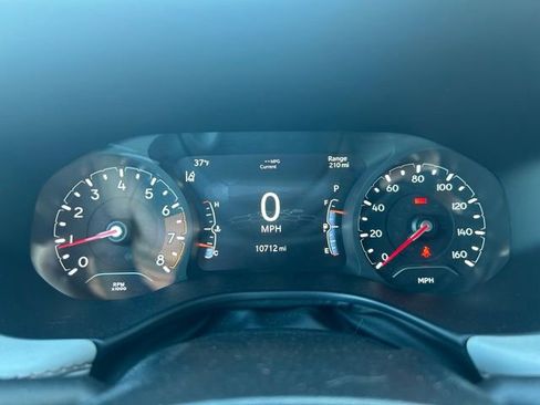 Used 2023 Jeep Compass Limited image 2