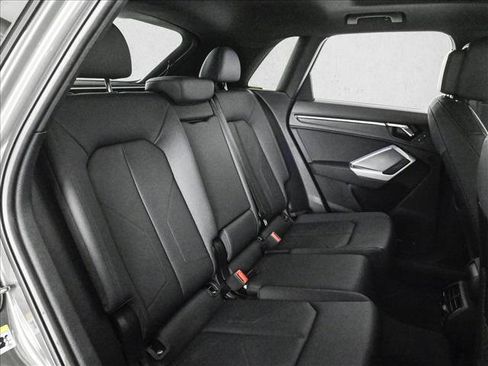 Used 2022 Audi Q3 2.0T Premium Plus image 21