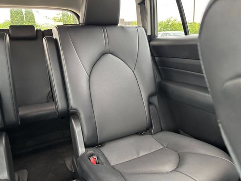 Used 2025 Toyota Grand Highlander FWD image 37