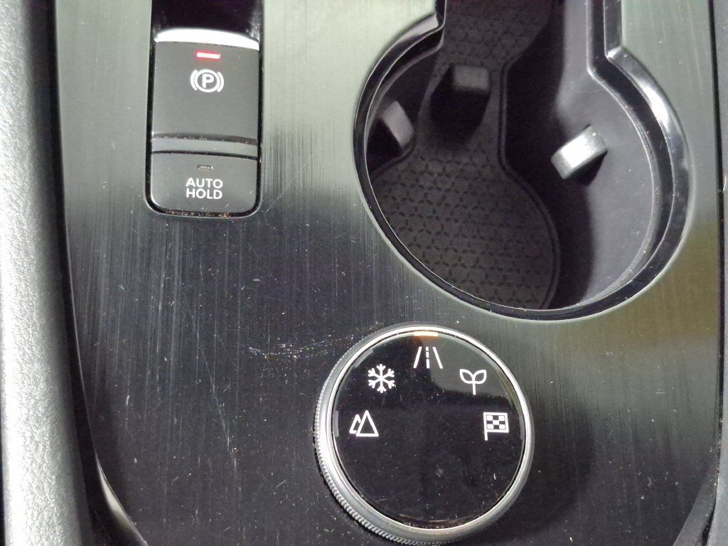 Used 2024 Nissan Rogue S AWD/4WD image 19