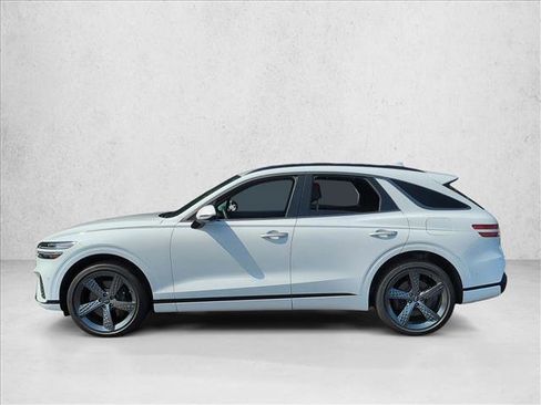 Used 2023 Genesis GV70 2.5T w/ Sport Prestige Package image 8