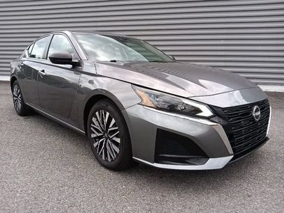 Used 2024 Nissan Altima 2.5 SV