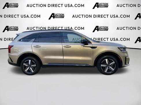 Used 2021 Kia Sorento S image 22